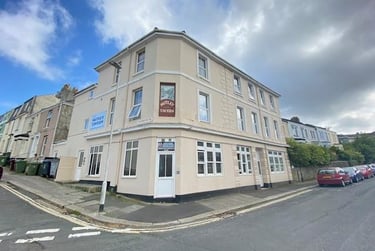 1 bed flat, Furzehill Road, Mutley, Plymouth, PL47JZ - Image 3